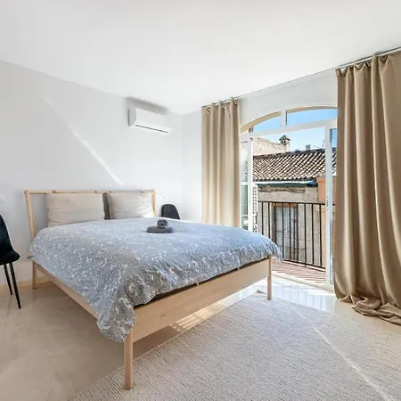 Apartment Triplex In The Heart Of *
